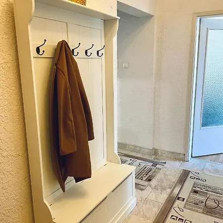 2-bdr Flat Near The Mall, Spacious & Cozy By Flat Mаnager Sofia