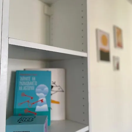 2-bdr Flat Near The Mall, Spacious & Cozy By Flat Mаnager Διαμέρισμα