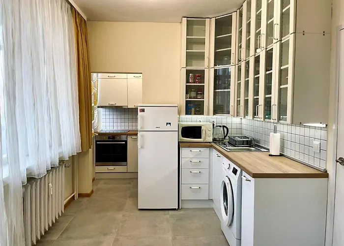 2-bdr Flat Near The Mall, Spacious & Cozy By Flat Mаnager アパート