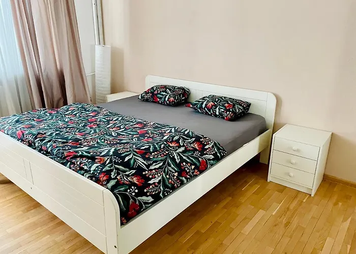 2-bdr Flat Near The Mall, Spacious & Cozy By Flat Mаnager Appartement *