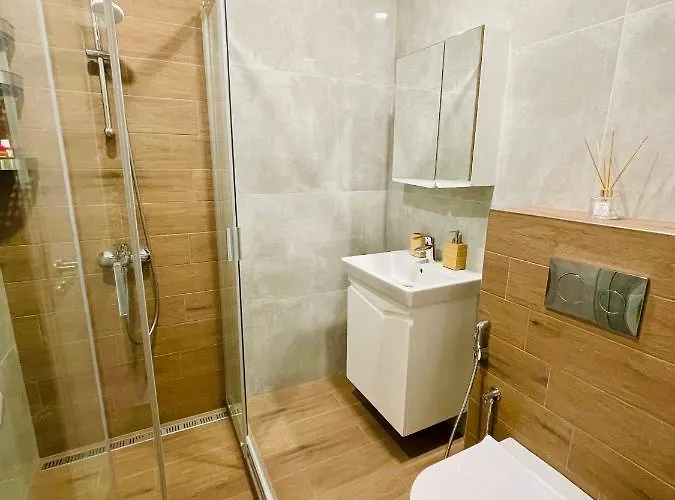 Apartment 2-bdr Flat Near The Mall, Spacious & Cozy By Flat Mаnager