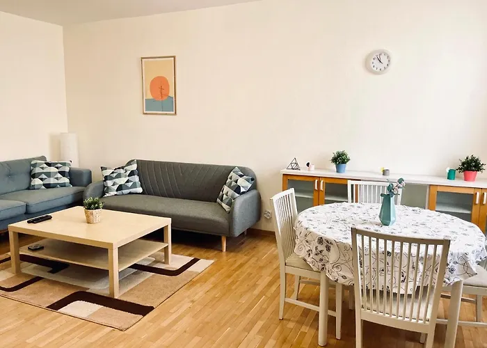 Apartment 2-bdr Flat Near The Mall, Spacious & Cozy By Flat Mаnager