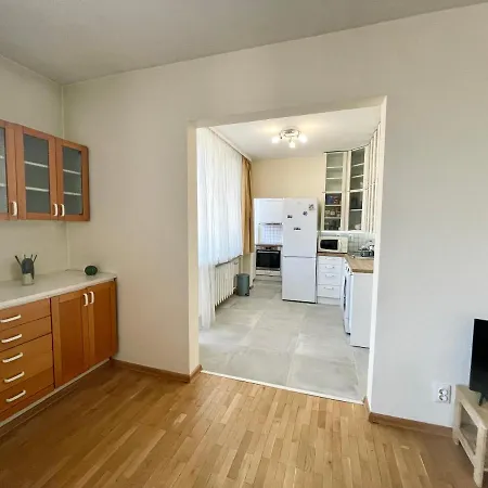 2-bdr Flat Near The Mall, Spacious & Cozy By Flat Mаnager *